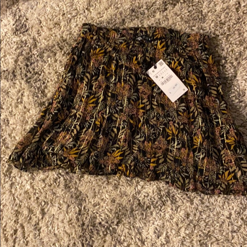 Zara floral mini skirt